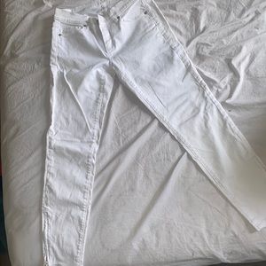 Ann Taylor Loft white jeans size 26 / size 2